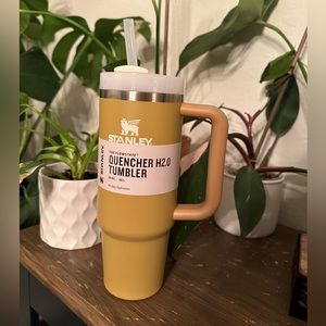 Stanley 30oz quencher Yarrow